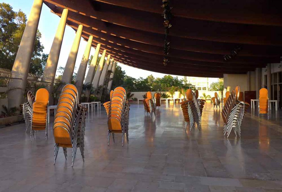Dancing Chairs 
