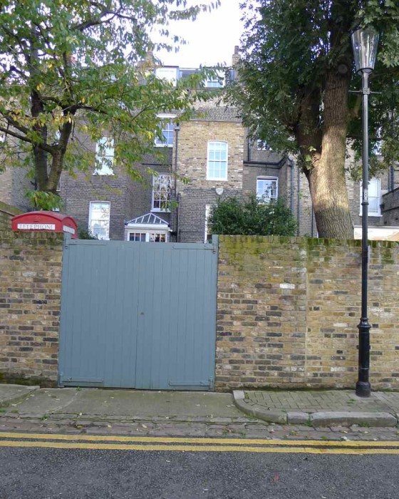 Gated Phone Box 